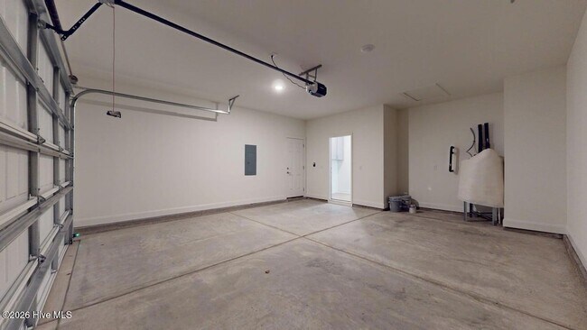 Building Photo - 209 N Alma St
