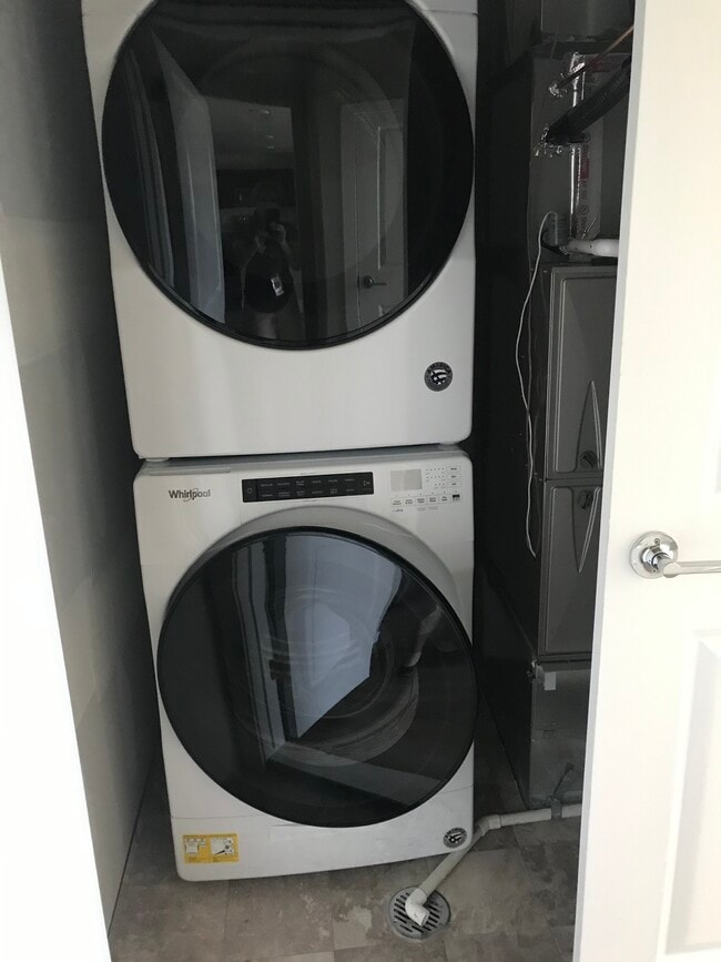 Laundry unit - 14341 E Tennessee Ave