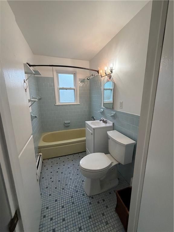 Building Photo - 42 Greenway Dr