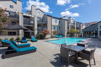 Building Photo - Windsor Ridge
