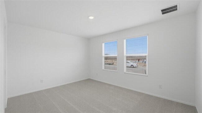 Building Photo - 221 Stumpy St