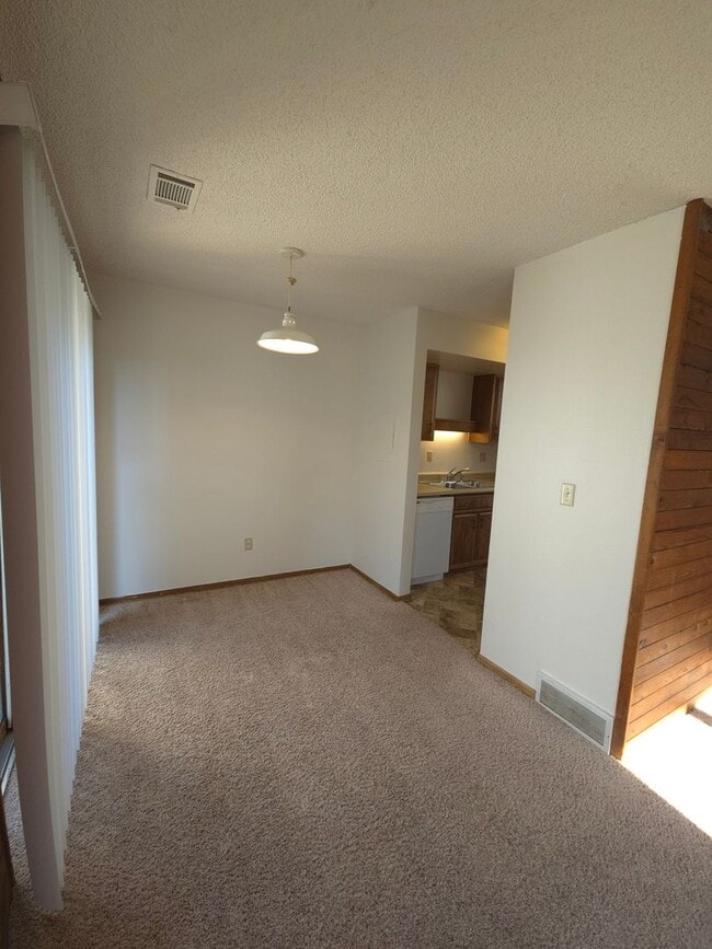 Building Photo - 2244 Goss Cir E