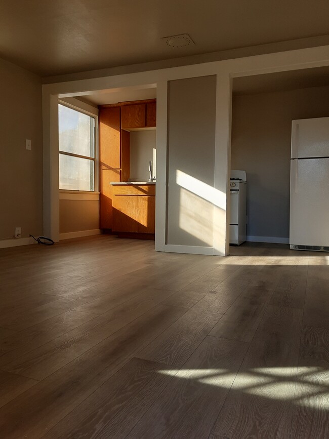 Building Photo - 1323 Washington St