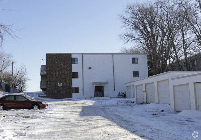 Building Photo - Engels Apartments