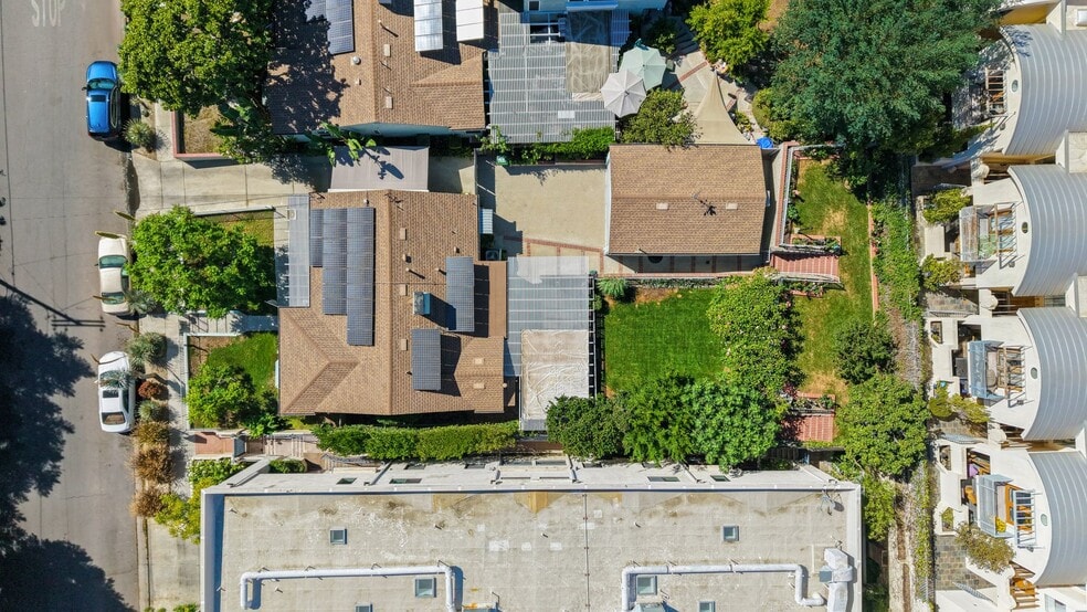 Building Photo - 11861 Laurelwood Dr