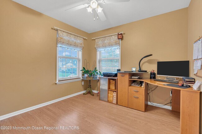 Building Photo - 1125 Roseberry Ct