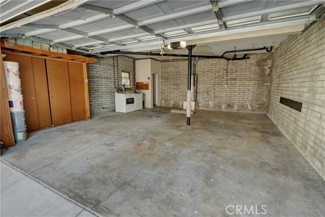 Building Photo - 425 Dahlia Ave