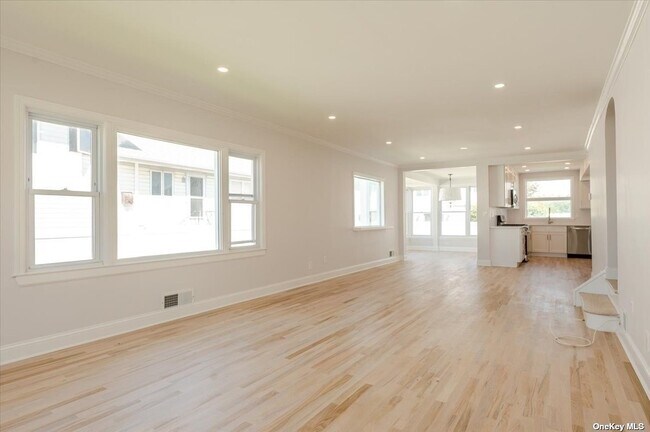 Building Photo - 2000 Ocean Blvd