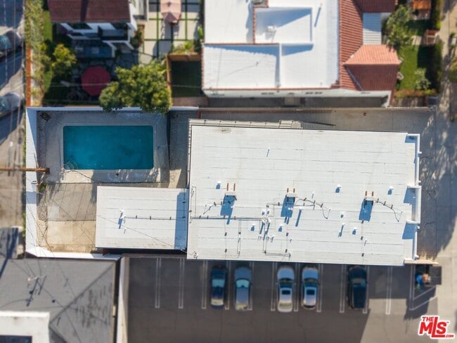 Building Photo - 4020 La Salle Ave