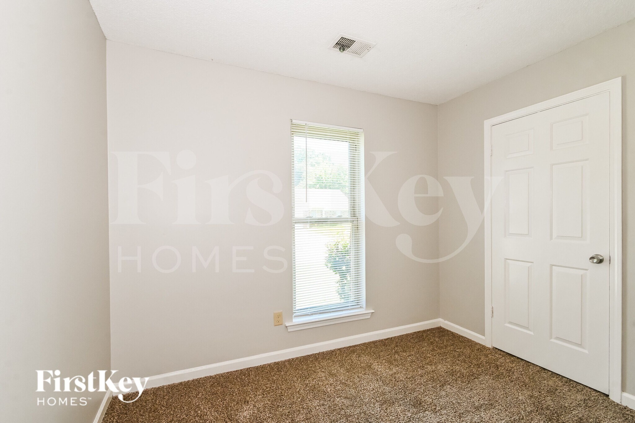 Building Photo - 4865 Water Fowl Ln