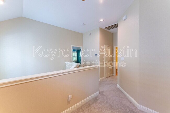 Building Photo - 1808 Village Oak Ct