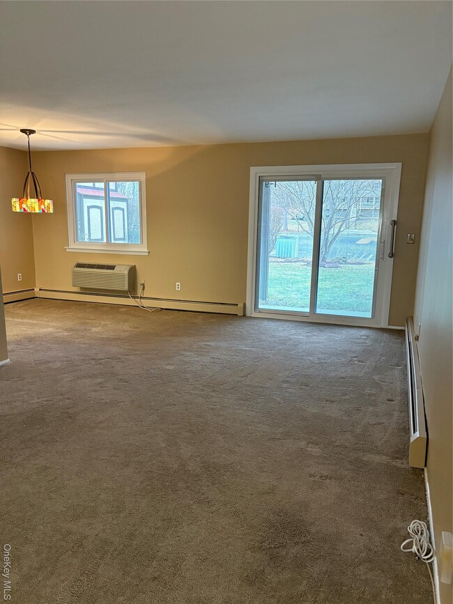 Building Photo - 1 Loudon Dr