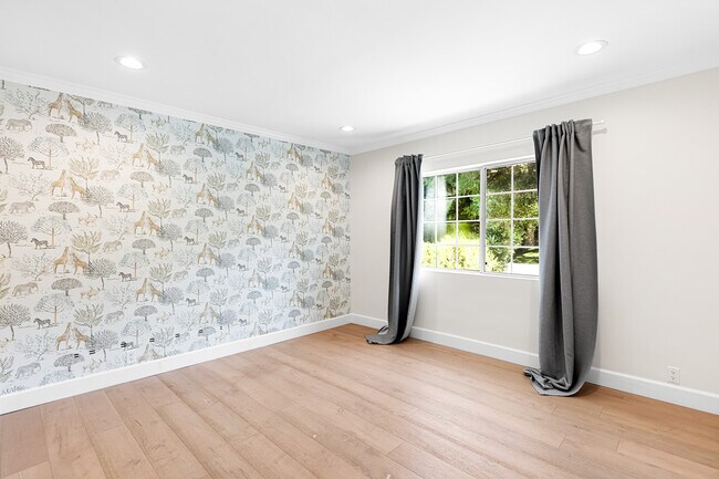 Building Photo - 3156 Dona Emilia Dr