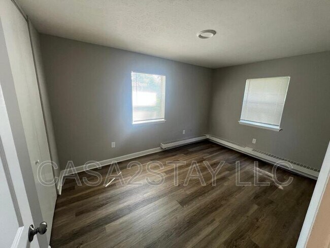 Building Photo - 2137 St Johns Pl