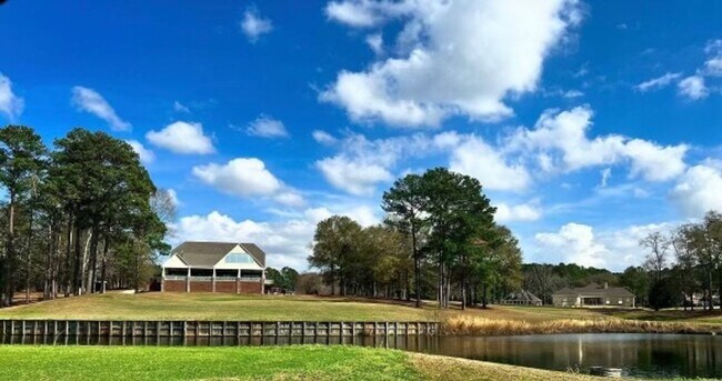 Building Photo - Tartan Pines, Rosemount Court, Enterprise, AL