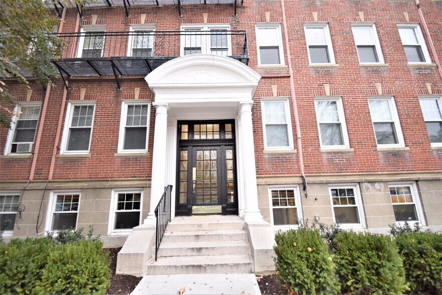 Building Photo - 280 Chestnut Ave