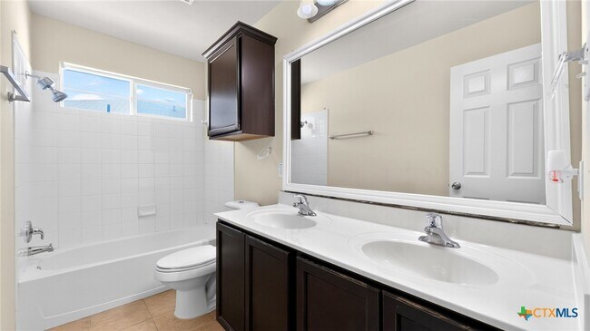Building Photo - 3403 Cricklewood Drive