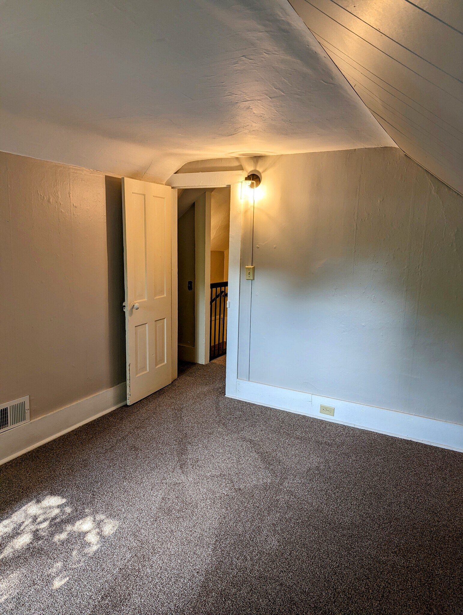 Upper Bedroom - 2242 Dixon St