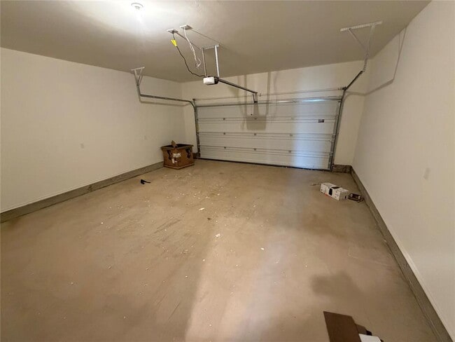 Building Photo - 303 Aaran Way