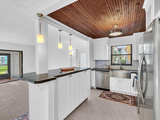 Building Photo - 524 Osprey Dr