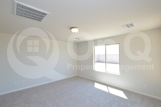 Building Photo - 777 Silvercreek Ln