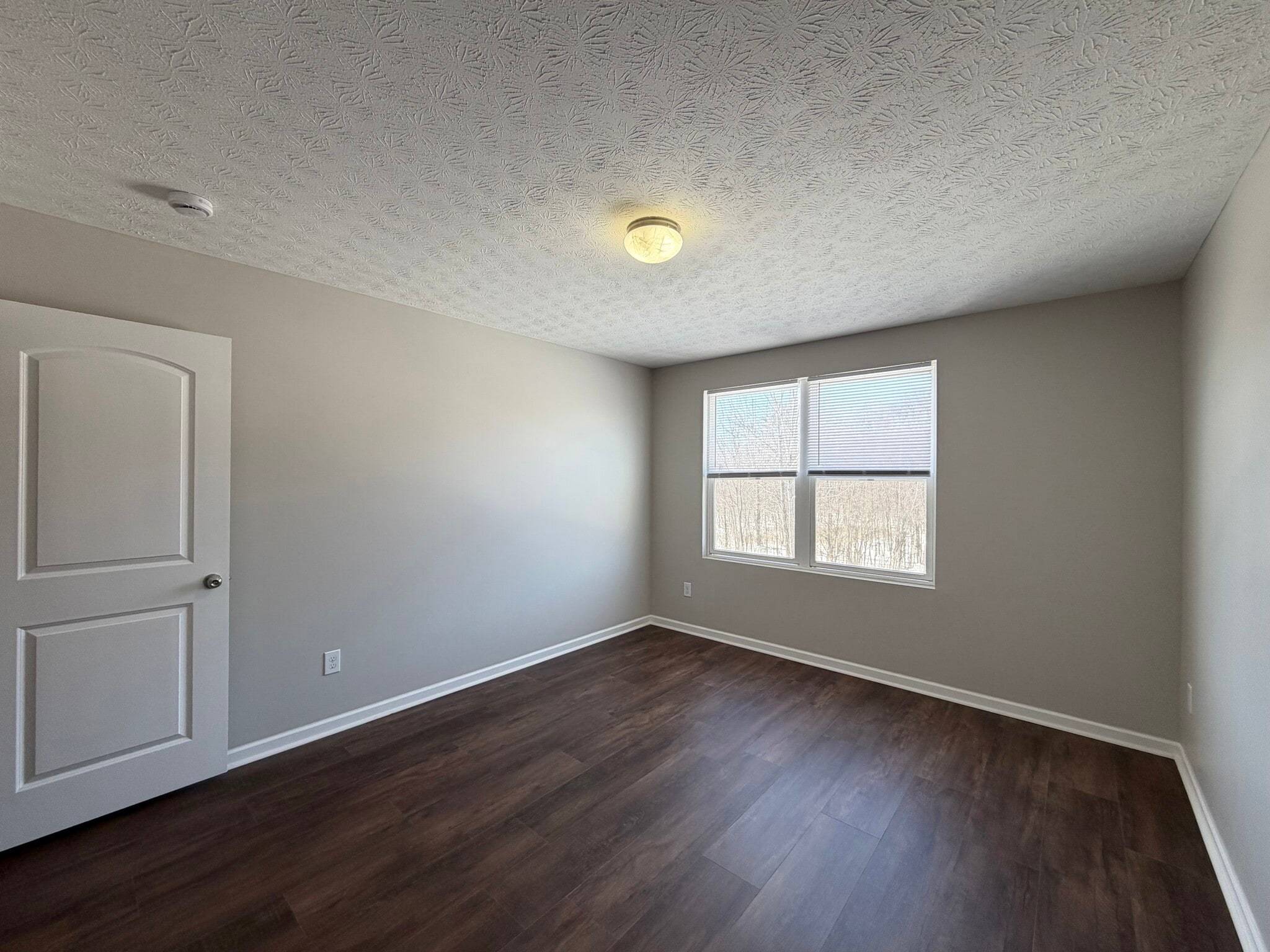 Building Photo - 1404 Bellow Falls Pl