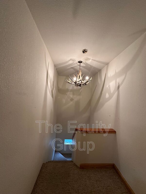 Building Photo - 1036 N Palm St