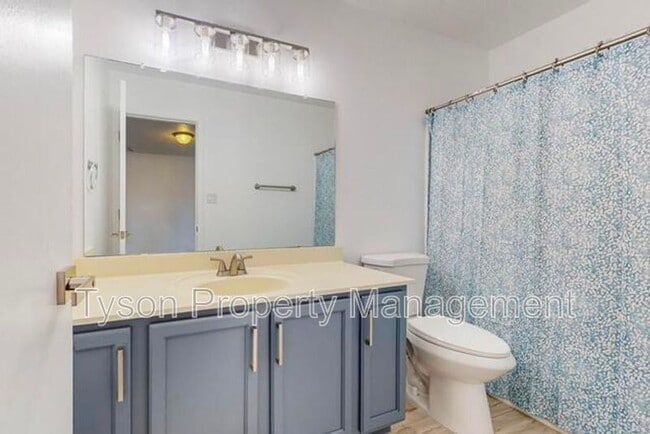 Building Photo - 1033 Desert Paintbrush Loop