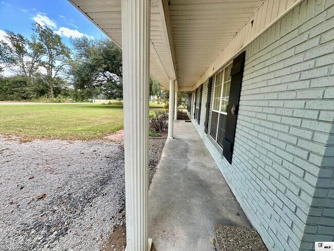 Building Photo - 1448 French Turn Rd