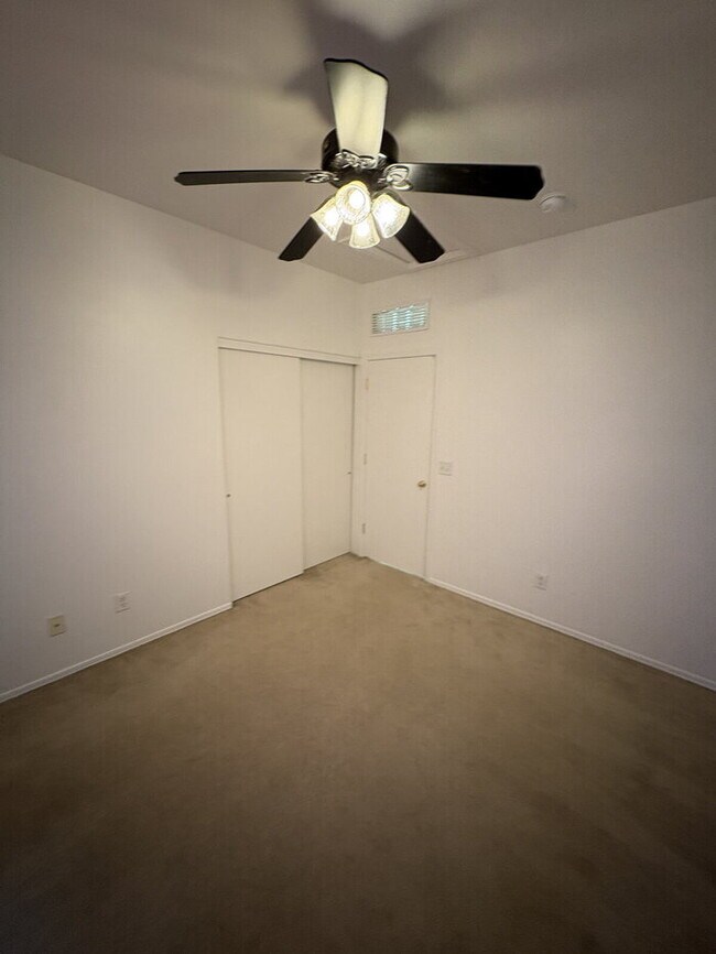 Building Photo - Rancho Sahuarita