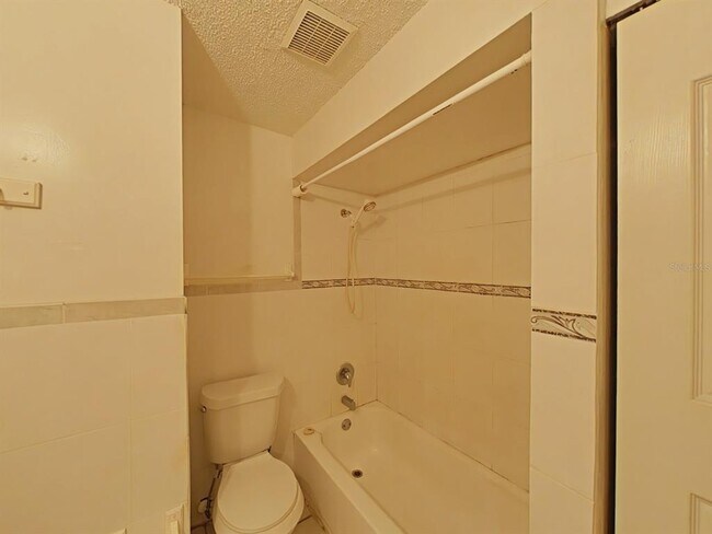 Building Photo - 6027 Woods St