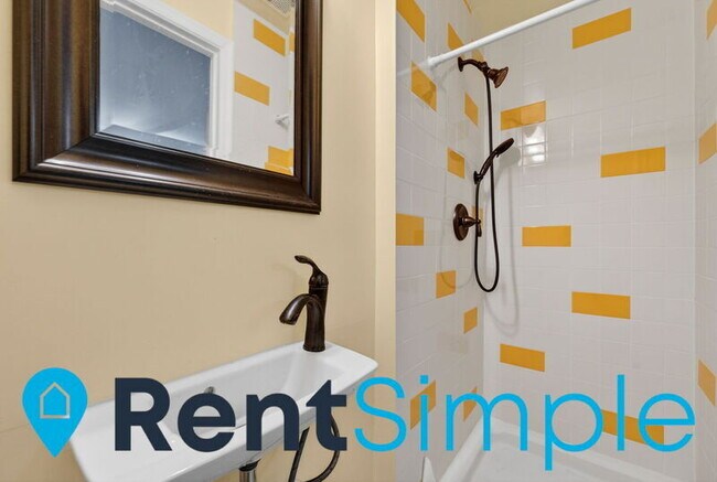 Building Photo - 13136 Ashnut Ln