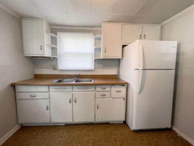 Primary Photo - 1507 W Jackson St