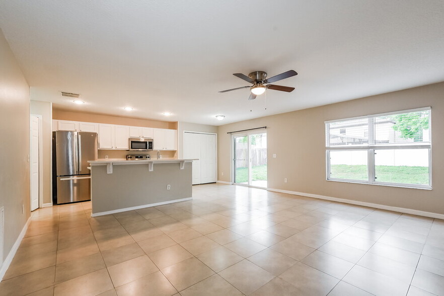 Building Photo - 13210 Moss Hollow Ct