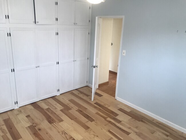 Building Photo - Beautiful Remodeled House with Large Fenced Lot and Big Garage