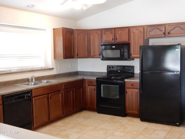 Building Photo - 40754 W Sanders Way