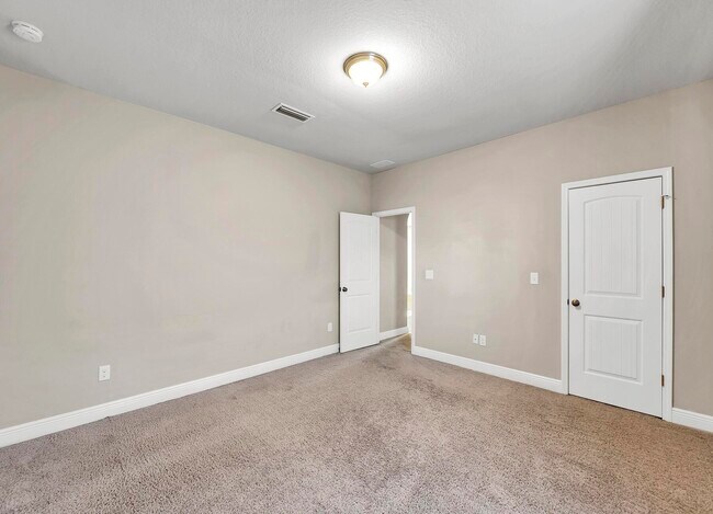 Building Photo - 3589 Autumn Woods Dr