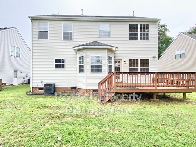 Building Photo - 913 Foxboro Dr