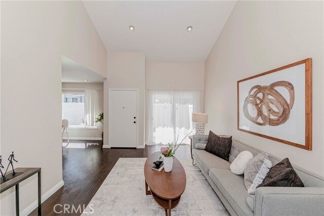 Building Photo - 2422 Coventry Cir