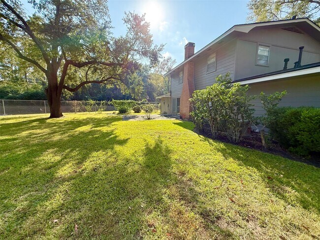 Building Photo - 106 Longacre Dr