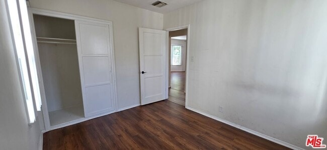 Building Photo - 5444 Hermitage Ave