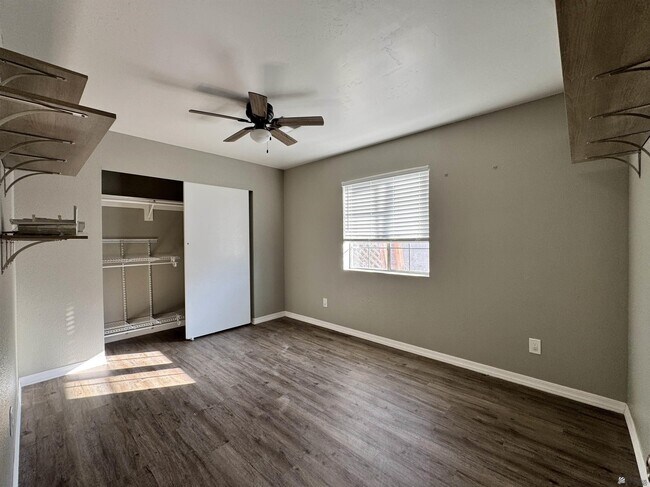 Building Photo - 726 Calle Nueva Vida