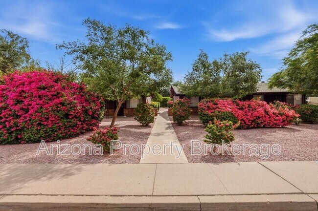 Building Photo - 2323 S College Ave