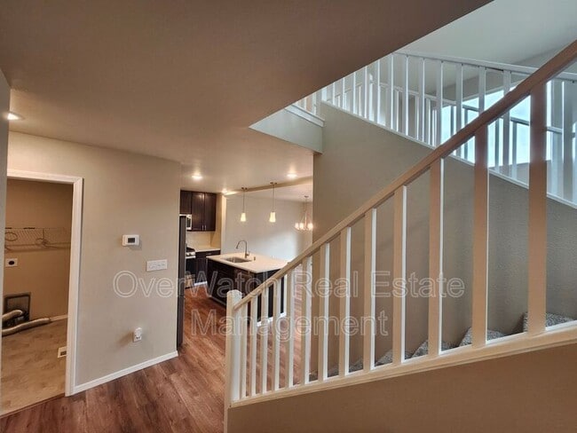 Building Photo - 207 Shageluk St