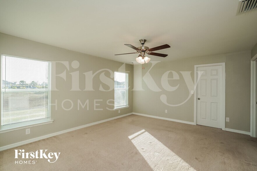 Building Photo - 2127 NW 41st Pl