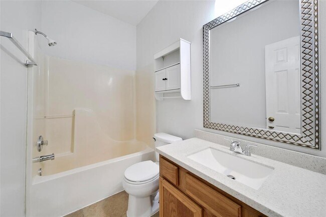 Building Photo - 2922 Green Valley Trail Dr