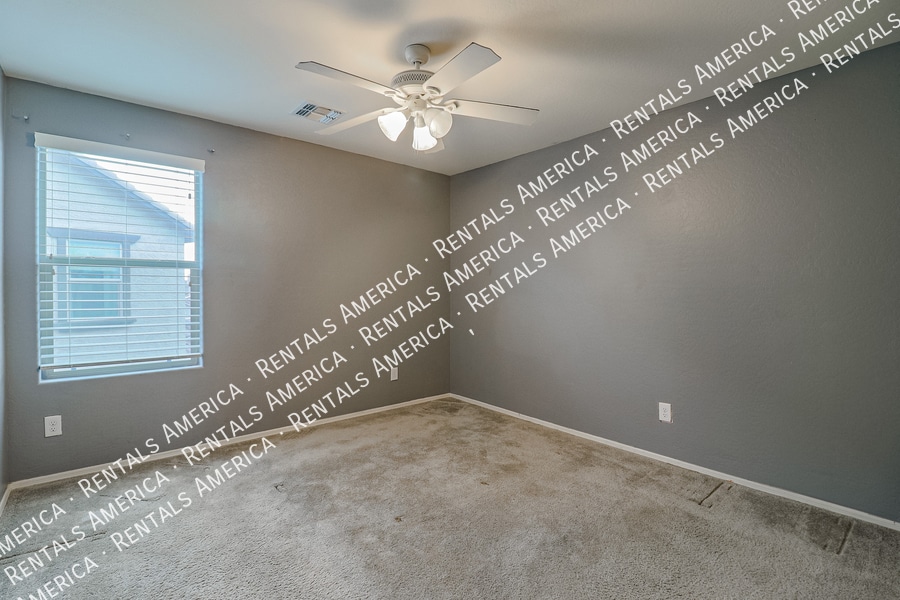 Building Photo - 12114 W Rowel Rd