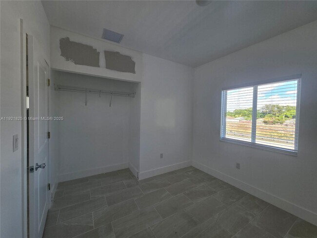 Building Photo - 21210 SW 119th Ave