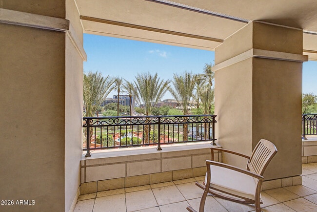 Building Photo - 7175 E Camelback Rd