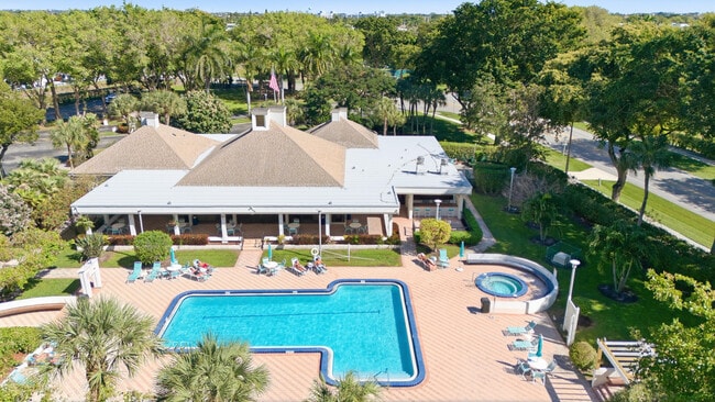 Building Photo - 2070 Homewood Blvd